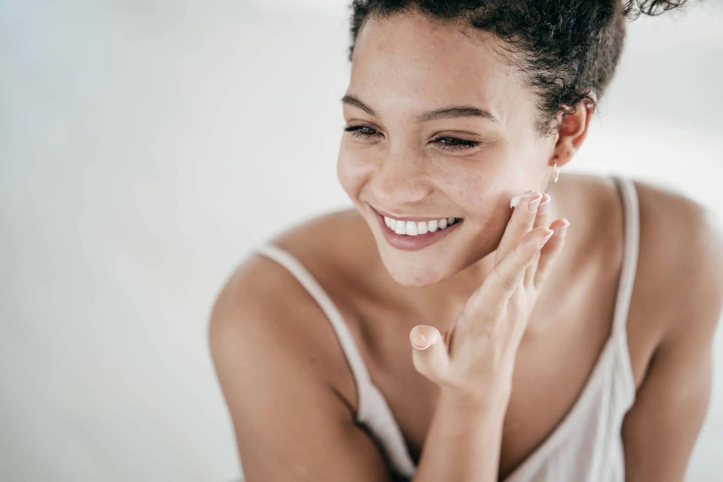 This Is How Much Retinol You Should Be Using—and What Happens If You Overdo It